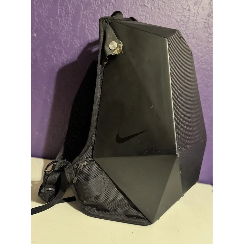 N/A nike carbon